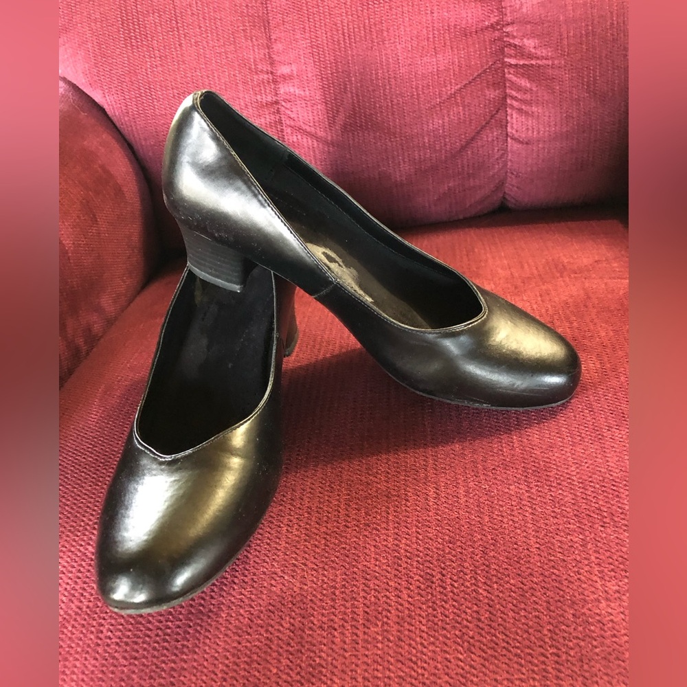 I Love Comfort Black Low Heel Pumps
